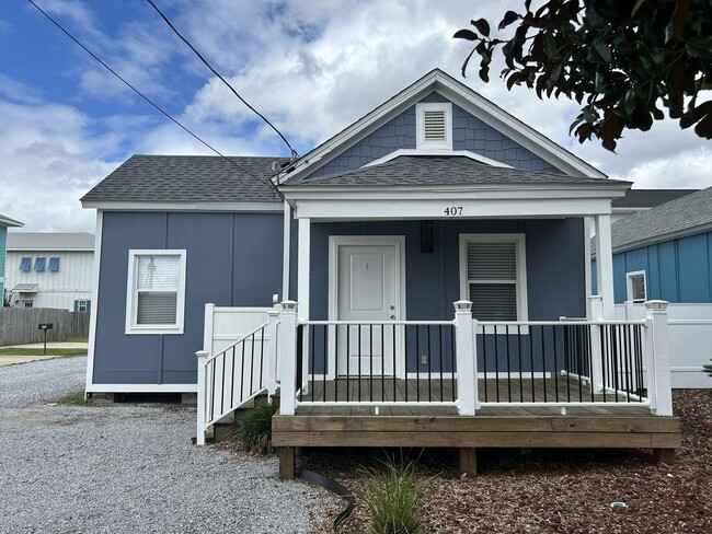 Building Photo - Cute Historical Home Near Joe Patties