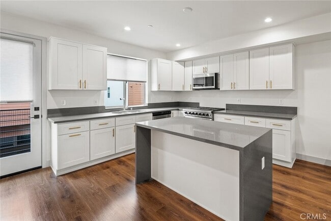 Photo - 24809 Narbonne Ave