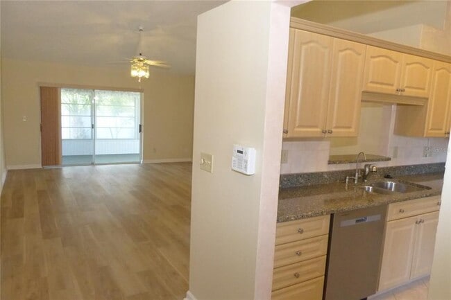 Photo - 1481 Cairn Ct