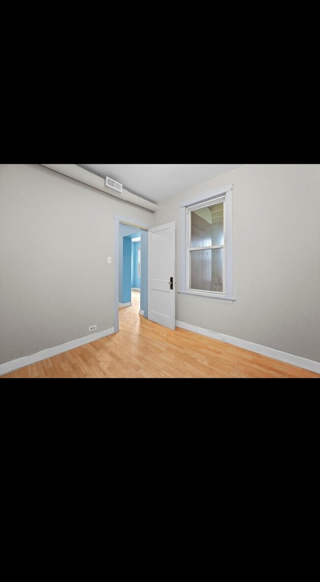 Photo - 5817 W 16th St