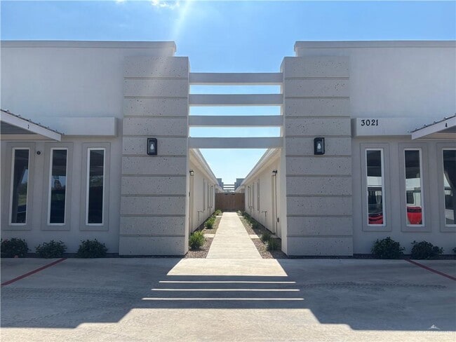 Photo - 16 Briggs Rd Unit 2