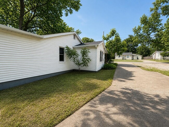 Photo - 1308 W Worley St