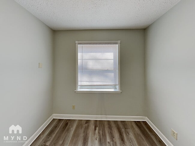 Photo - 3056 Darrow St