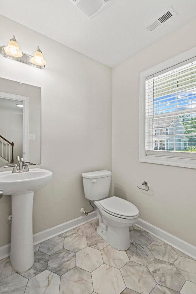 Photo - Beautiful Home! Convenient to Camp Lejeune!
