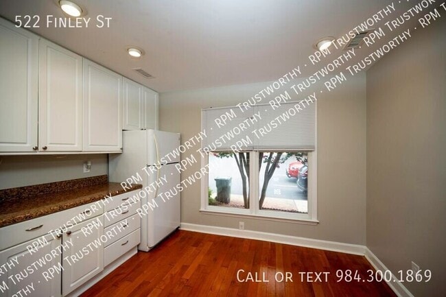 Photo - 522 Finley St