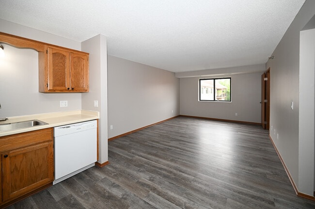 Rainbow Plaza Apartments