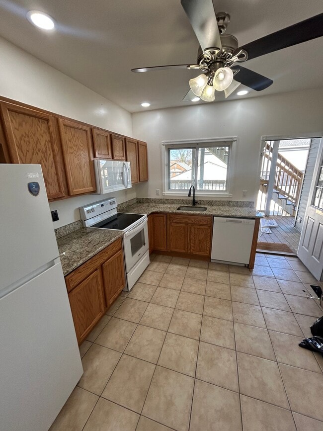 Photo - 1202 W Elm St Unit 1w