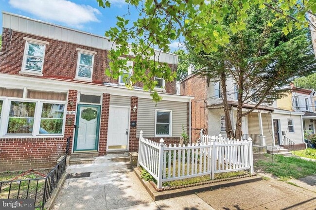 Building Photo - 118 N 2nd St Rental