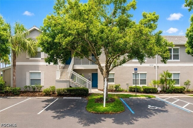 Building Photo - 12141 Summergate Cir Unit 102