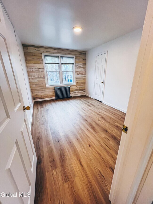 Photo - 92D Columbia Turnpike Unidad 3