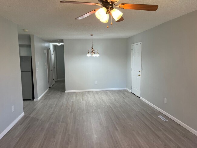 3710/3714 N Farm Rd 165