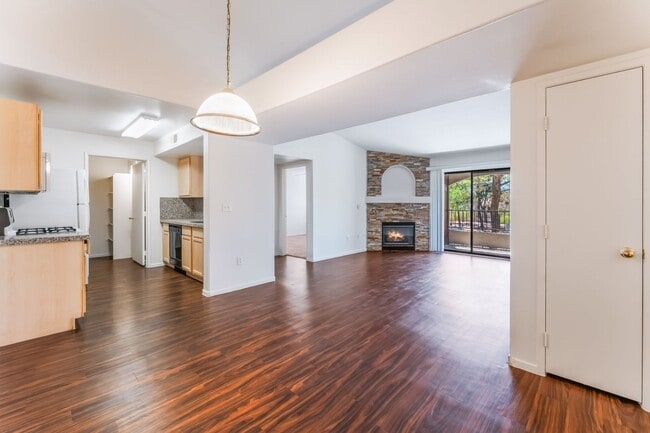 Photo - Gorgeous 3 Bedroom Seven Hills Condo For L...