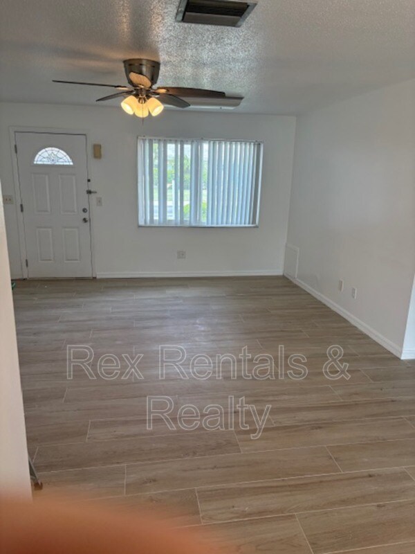 Photo - 4420 96th Ave N