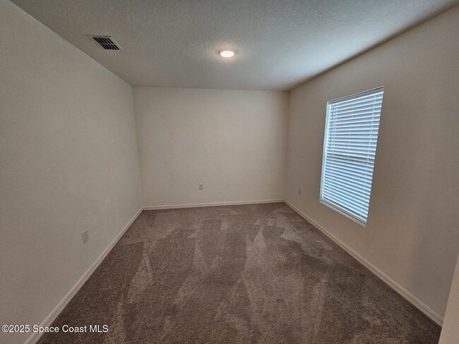 Photo - 1390 Vander Ave SE