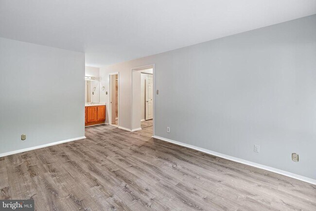 Photo - 11401 Commonwealth Dr Unit 101