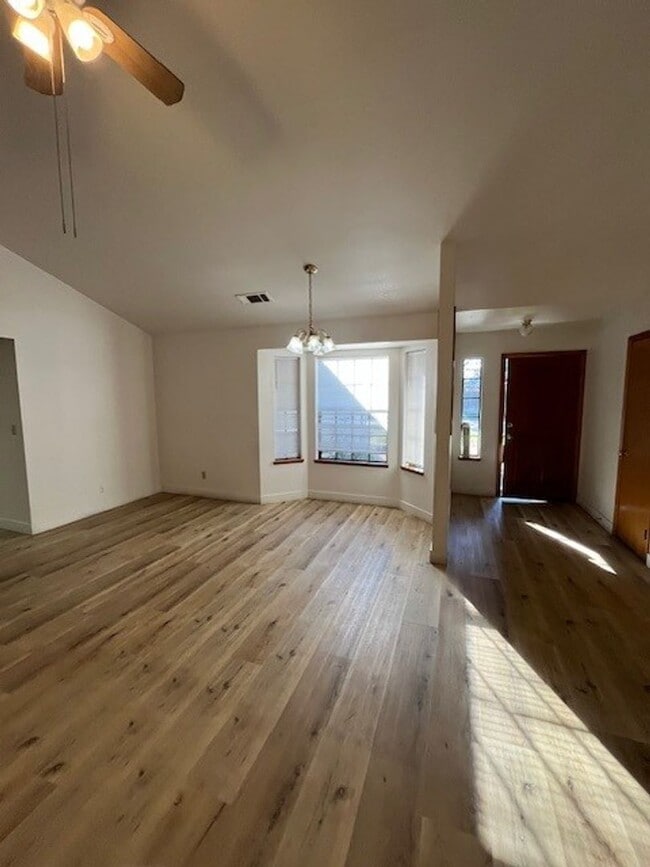 Photo - 740 W Vassar Ave