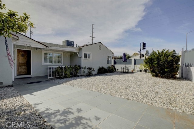 Photo - 12156 Vanowen St