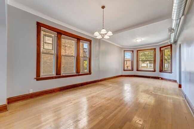 Photo - 2419 N Kostner Ave