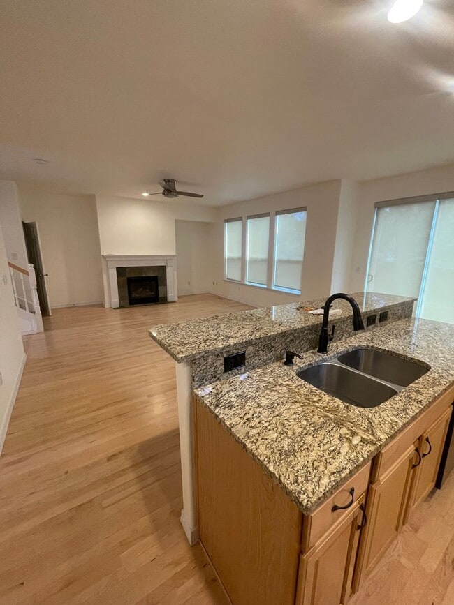 Photo - 2 Story Townhouse in Bend