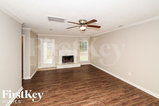 Photo - 122 Carriage Dr