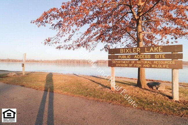 Photo - 705 Lake Ave