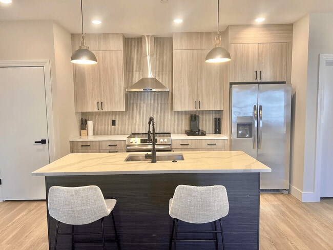 Photo - 18 Woburn St