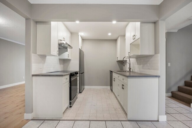 Photo - 19026-1117A 117a Ave