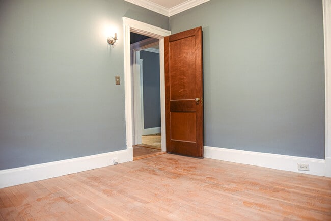 Photo - 98 1/2 Main St Unit Apt E