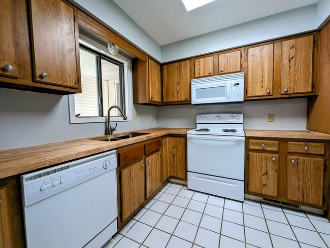 Photo - 310 N 11th St