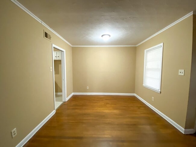 Building Photo - 3 bed, 1.5 bath home near Mt Moriah and Willow in E Memphis