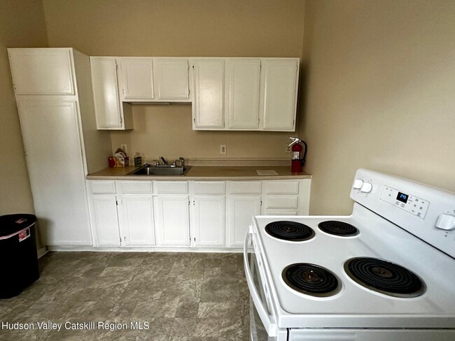 Photo - 86 Vineyard Ave