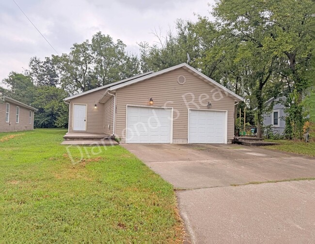 3 Bedroom Duplex Available! - 3 Bedroom Duplex Available!