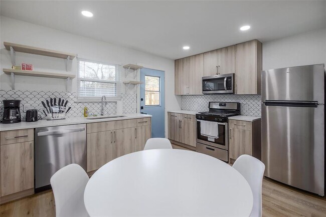 Photo - 10509 Macmora Rd