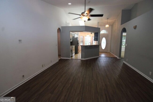 Photo - 107 Shearman Way