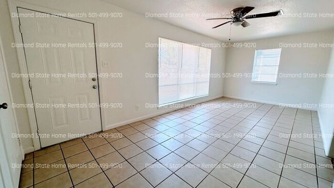 Photo - 826 Jane Dr
