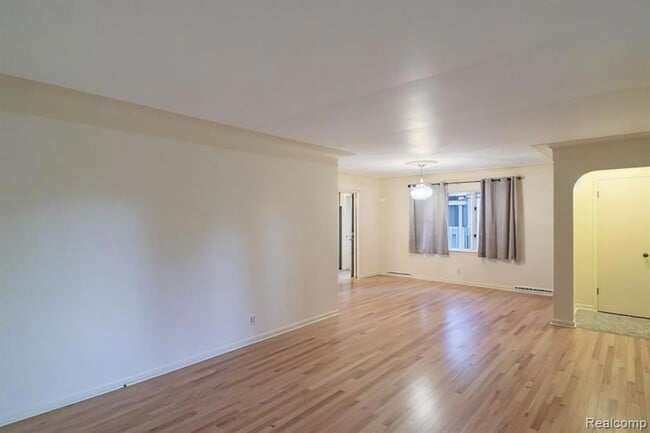 Photo - 734 N Monroe St