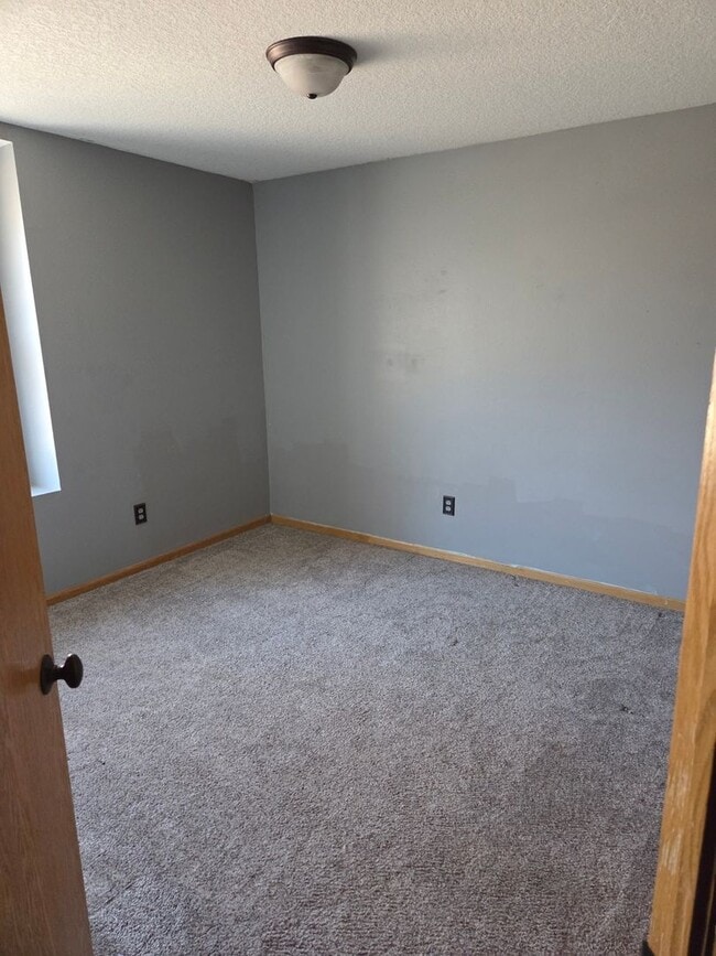 Photo - 4043 Dubuque Ave