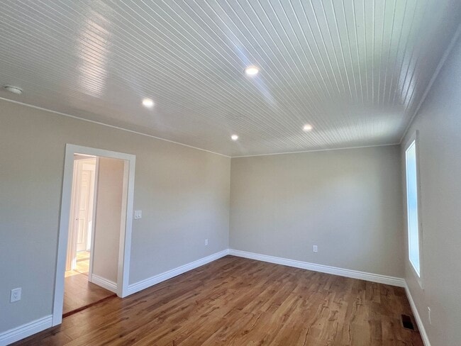 Photo - 1515 Stony Point Rd Unit B