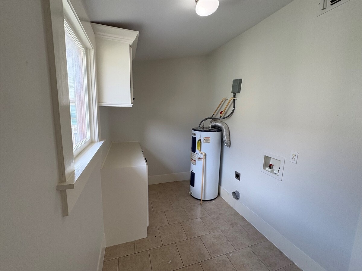 Photo - 404 E 29th St