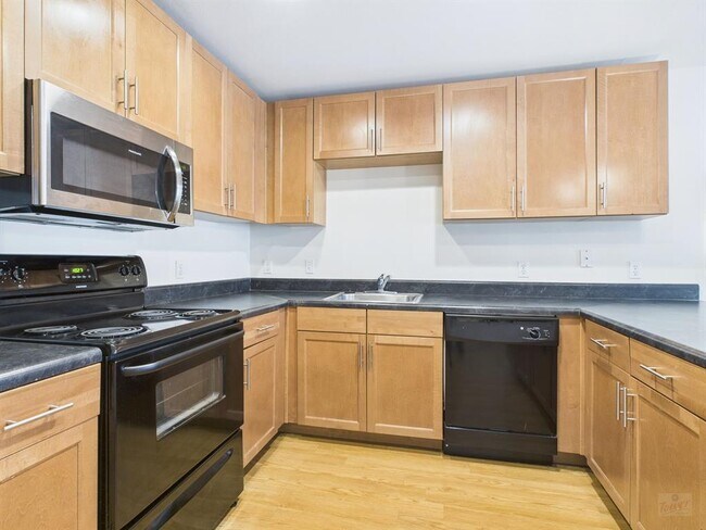 Photo - 711 W 32nd St Unit 151