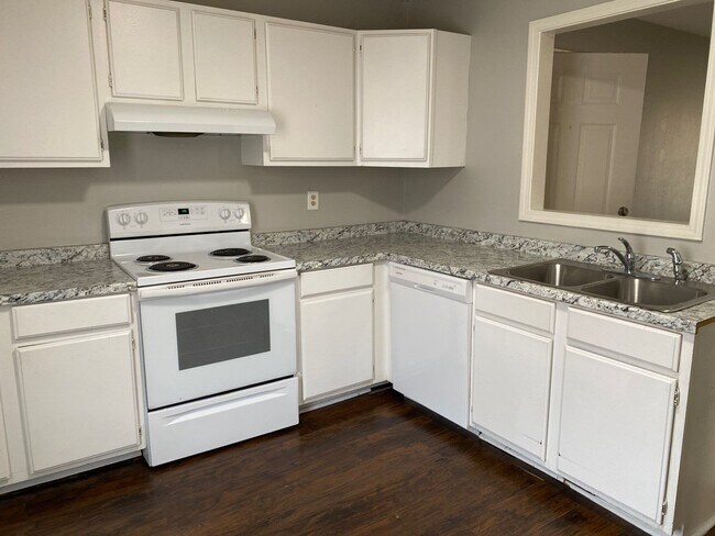 Photo - 22 Brianfield Cv Unit C