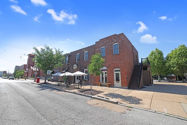 Photo - 5200 Wilson Ave
