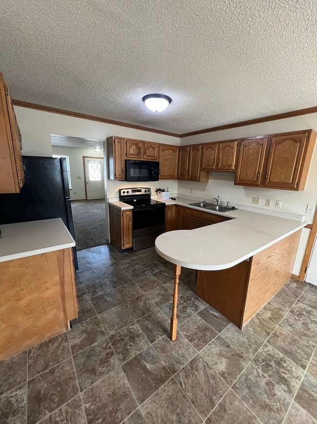 Building Photo - 2410-2412-2412 Monique Ln Unit 2412 Monique Ln