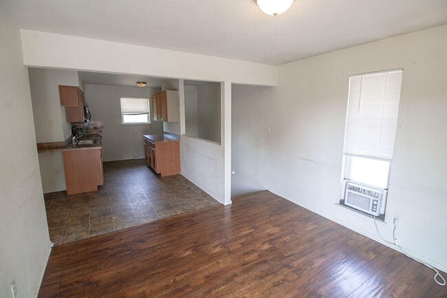 Photo - 1013 W Ash St