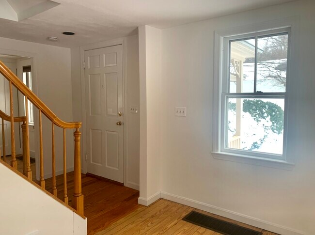 Photo - 720 Washington Rd