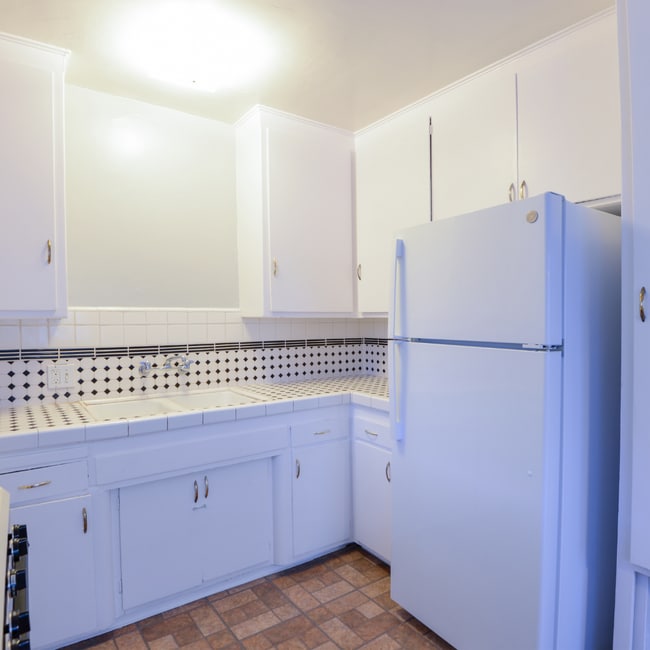 Photo - Convenient Downstairs 2-Bedroom Unit in Sun Valley! Unit 2