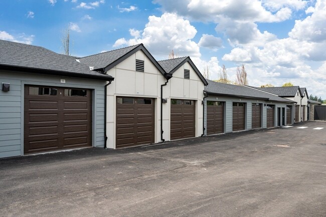 Seven Acres Apartments - Milwaukie, OR | ForRent.com