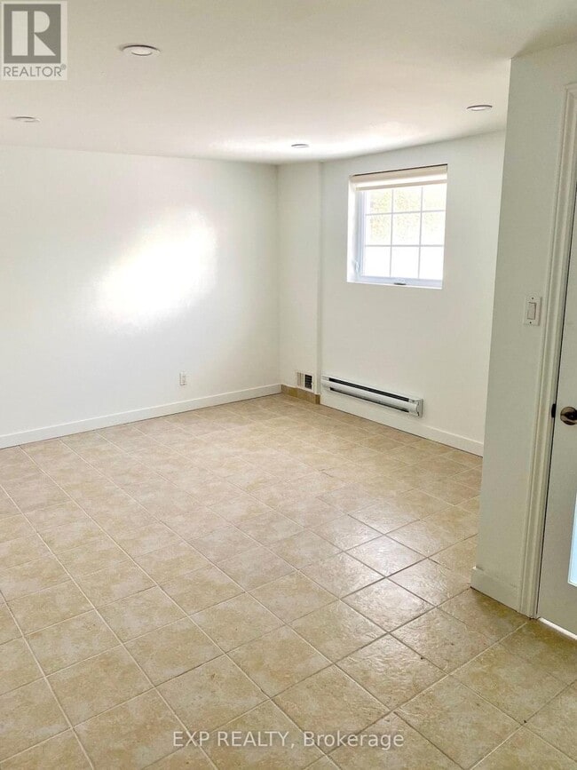 Photo - 2042 Tawney Rd