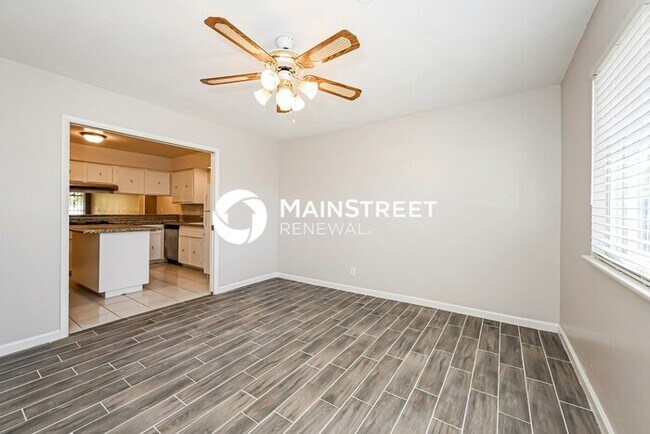 Photo - 3 Bedroom Pet-Friendly Home in LAS VEGAS, NV with Main Street Renewal