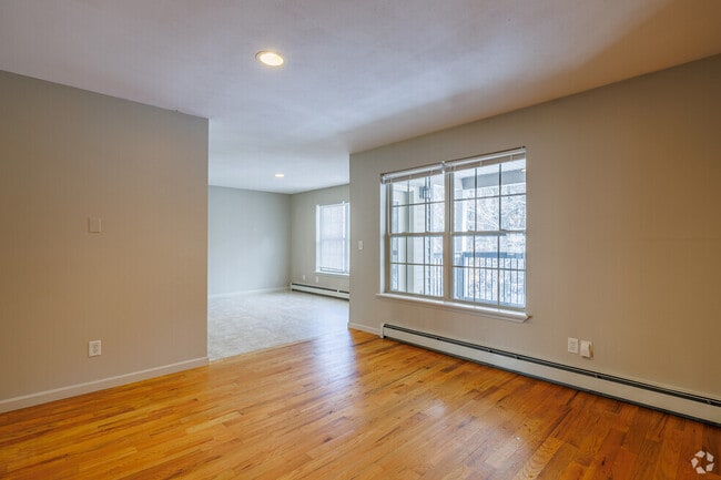 Photo - Thompson Park Apartments